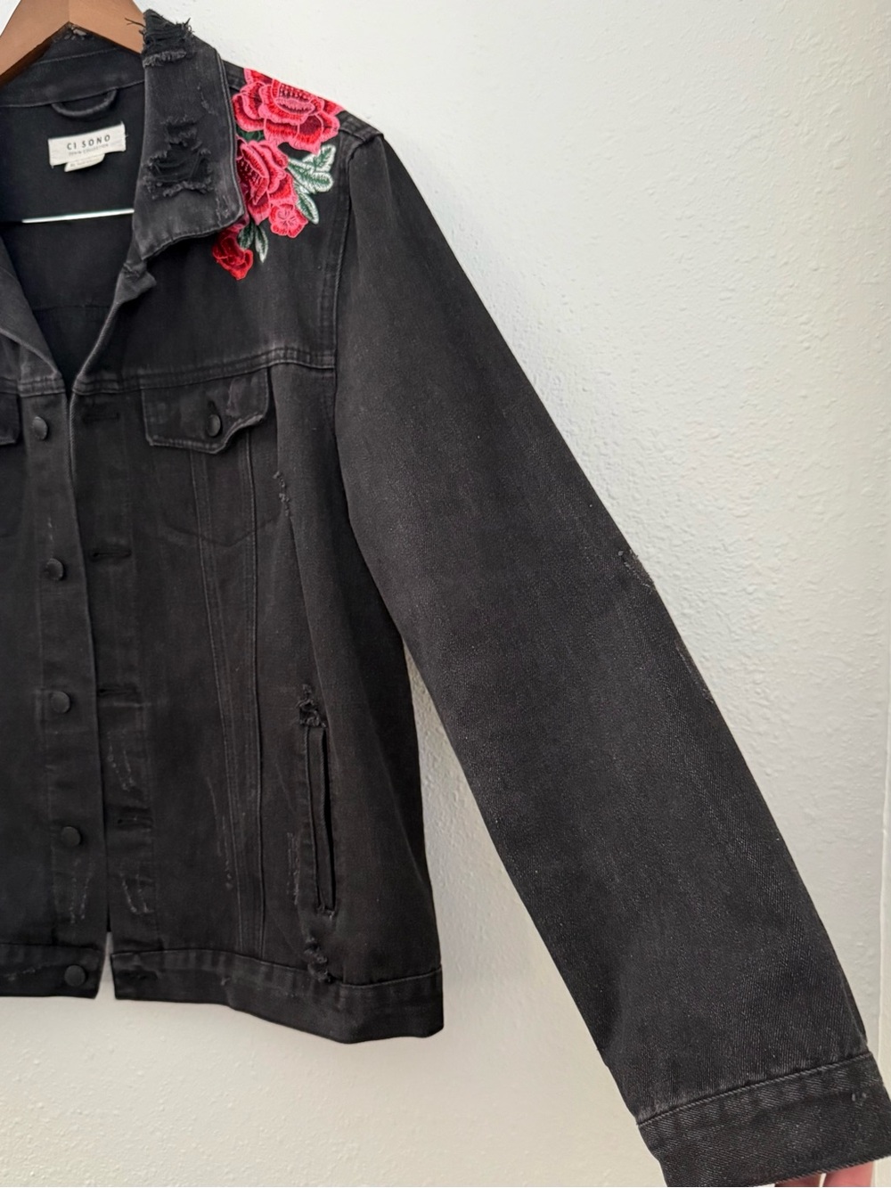 Cisono Black Distressed Denim Jacket Red Rose Embroidered XL - Picture 5 of 13